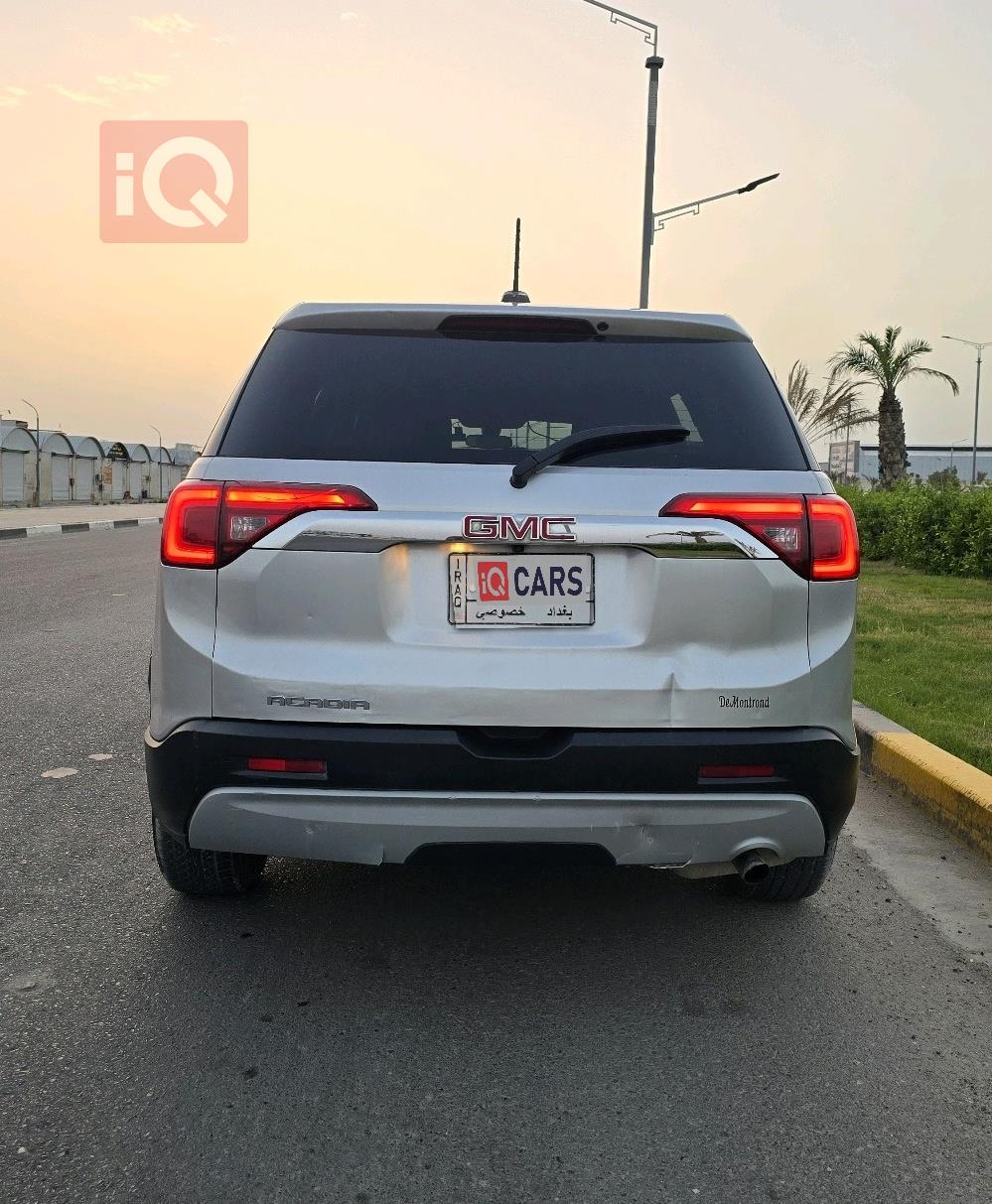 GMC Acadia
